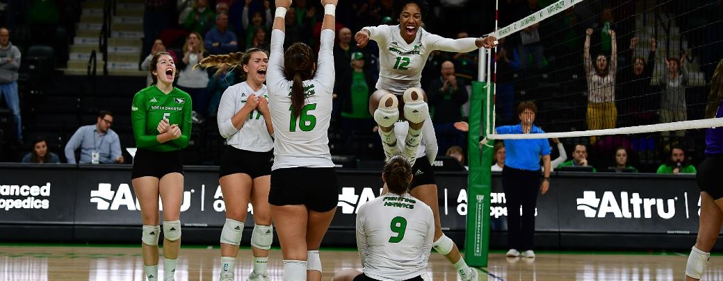 UND Volleyball vs NDSU